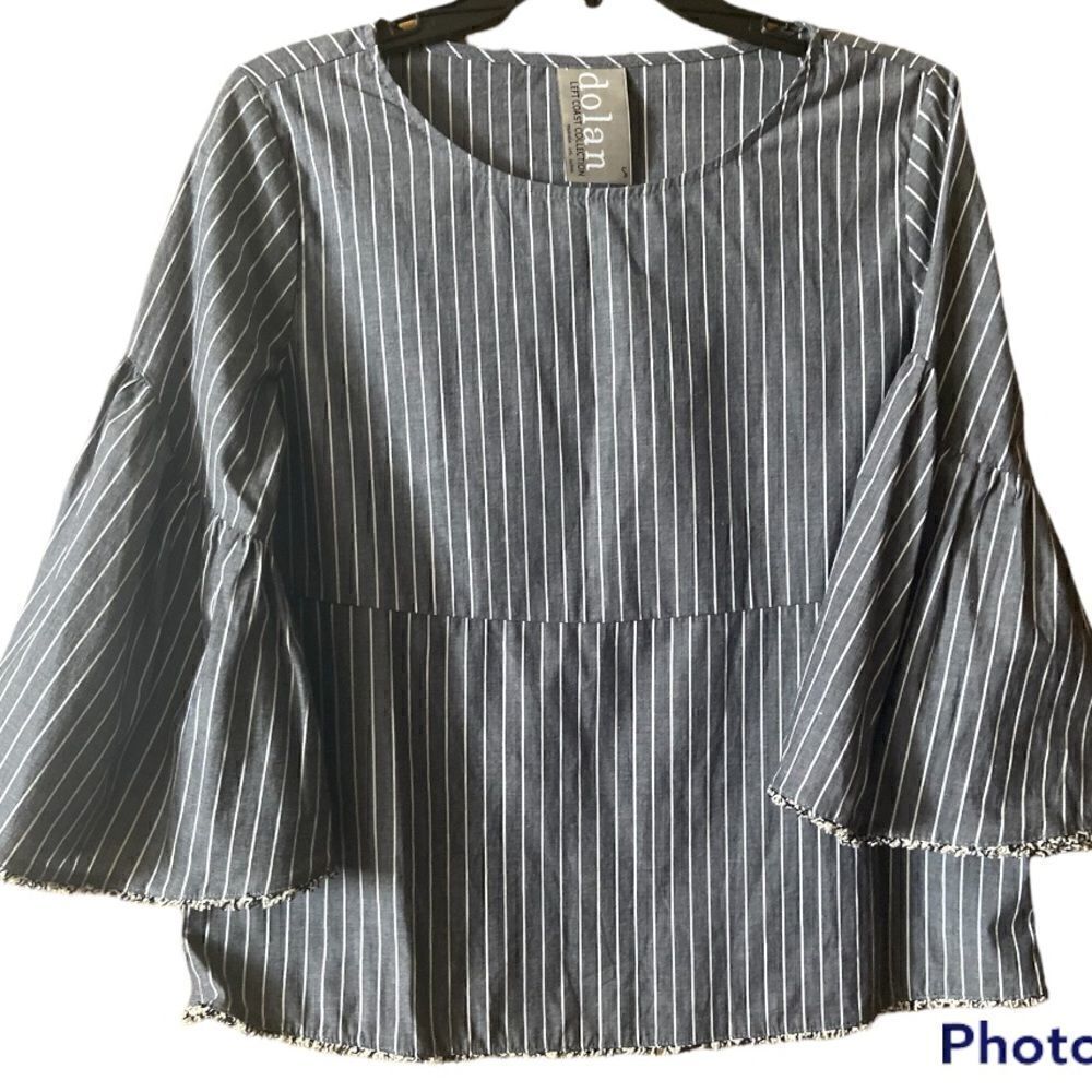 ‎Dolan Left Coast Collection Grey and White Blouse Size Small 📦